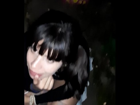 ❤️ रस्त्यावर कँडीच्या बदल्यात लिंग सुजले ❌ लिंग ☑